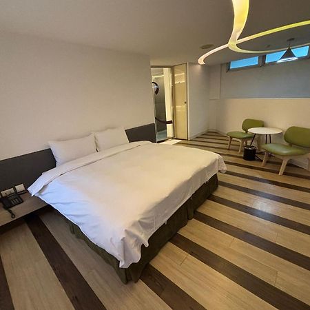 Ya Nold Hot Spring Hotel Jiaoxi Exteriör bild
