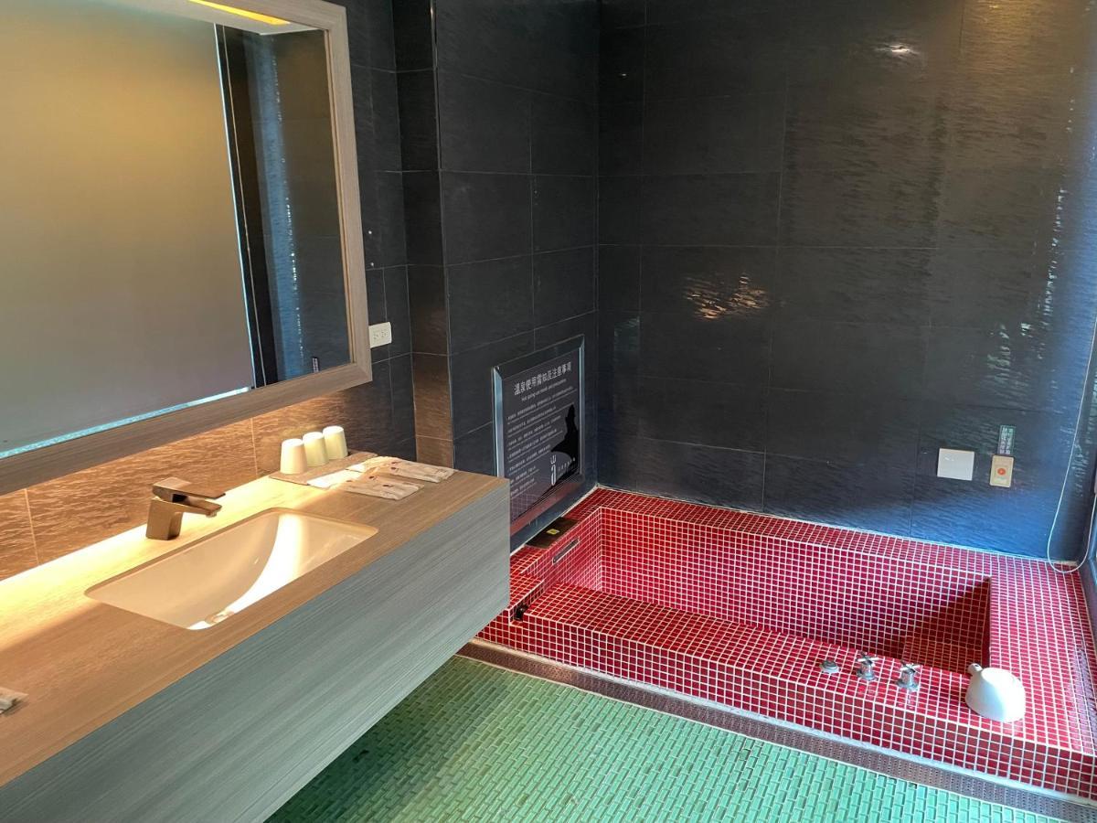 Ya Nold Hot Spring Hotel Jiaoxi Exteriör bild